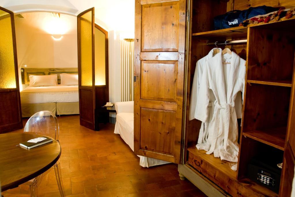 Callegherie 21 Boutique B&B Імола Номер фото